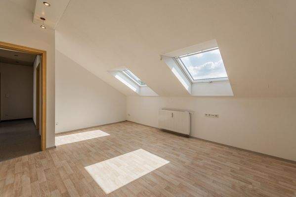 Zweites Kinderzimmer DG