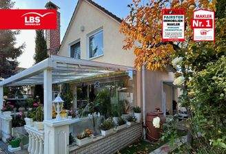 Haus mit überdachter Terrasse