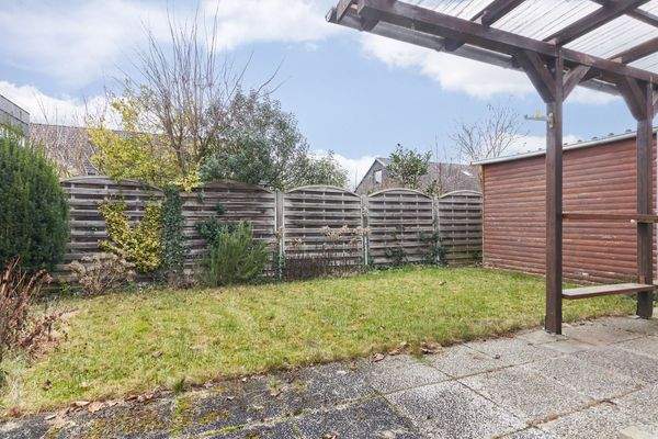 Terrasse hinter dem Haus