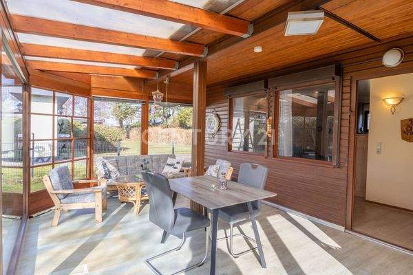 Lichtdurchfluteter Wintergarten