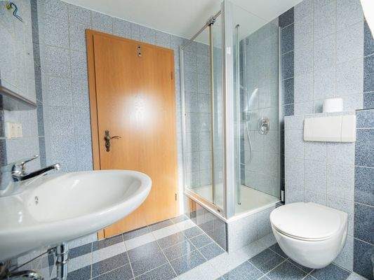 DG - Badezimmer Ansicht 2