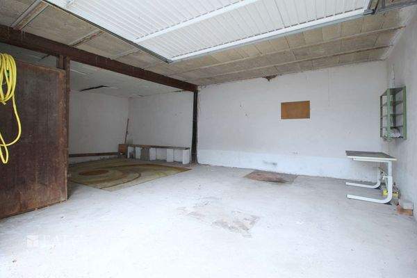 Garage zu 1. OG links