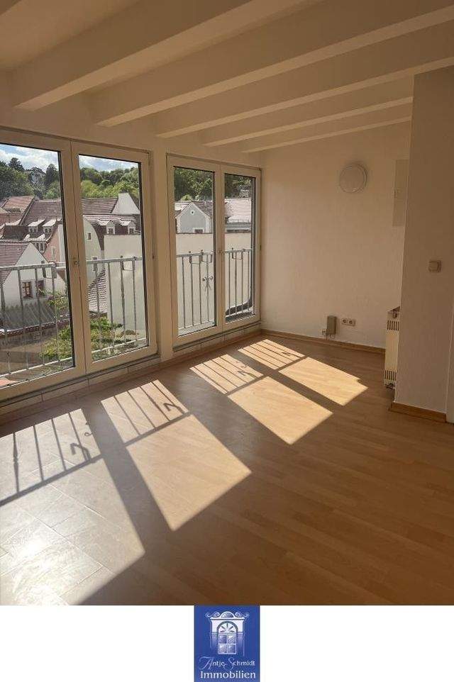 Charmante und individuelle Wohnung mit Balkon in der Mansarde! - Photo 2