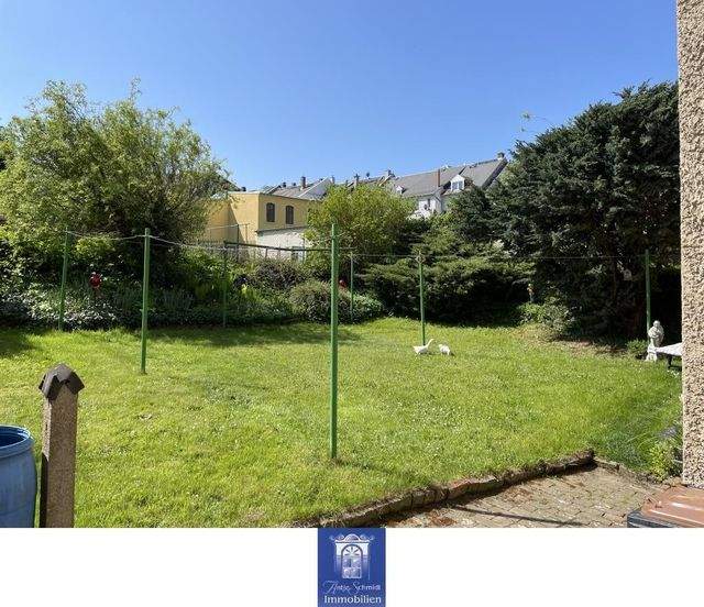 Gepflegte Wohnung mit Loggia, Blick ins Grüne und modernem Badezimmer! - Photo 4