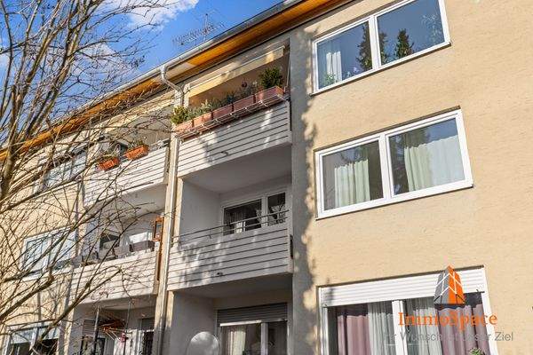 Blick auf den Balkon der Etagenwohnung