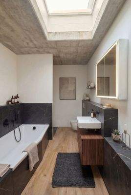 Badezimmer EG möbliert.jpg