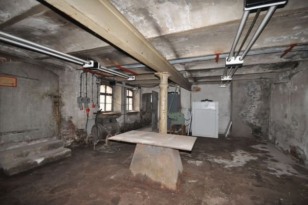 33 Keller Haus A.JPG