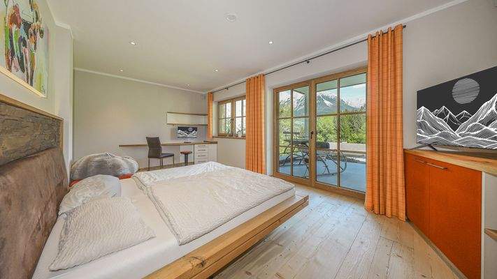 KITZIMMO-Luxusvilla mit Kaiserblick in Alleinlage kaufen - Immobilien Scheffau.