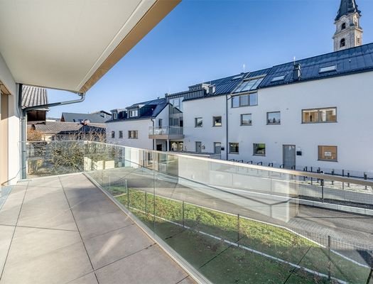HP4-4-Zimmer-Wohnung-Mattsee-Balkon