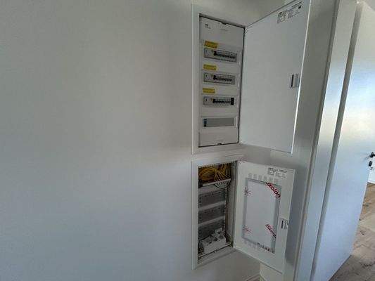 Elektro- und Netzwerkverteilung