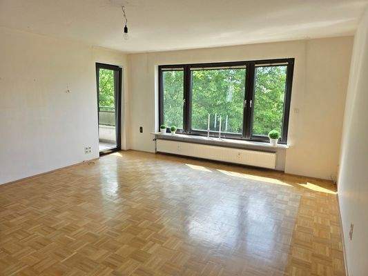 1. OG Heller & großzügiger Wohnraum mit Balkon- und Terrassenzugang (1) #111305