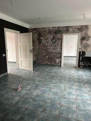 Untergeschoss großer Raum