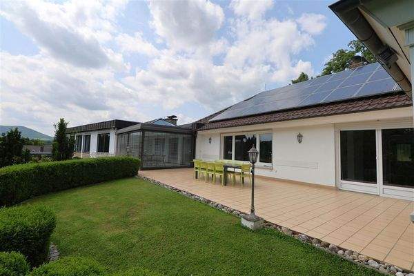 Terrasse und Wintergarten