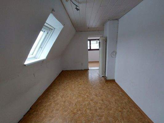 Schlafzimmer mit Arbeitsbereich 