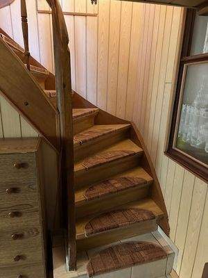 Treppe / Zugang zum Obergeschoss