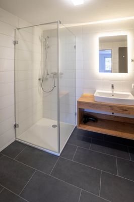 Apartment 7 - 007