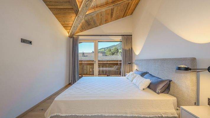 KITZIMMO-Luxuspenthouse sonniger Toplage mit Panorama-Ausblick - Immobilien Brixen.