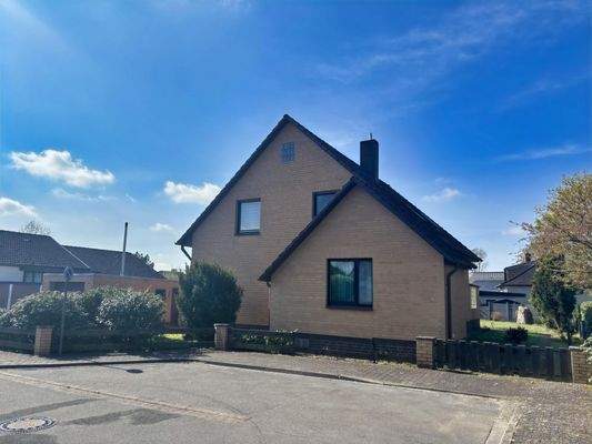 Vorderansicht mit Anbau