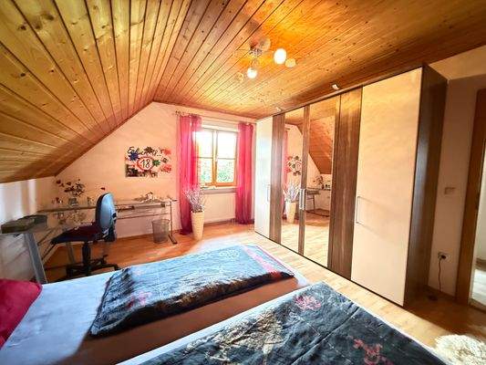 Schlafzimmer OG