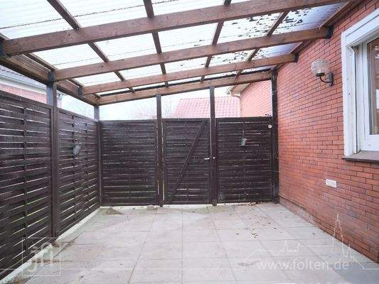 überdachte Terrasse