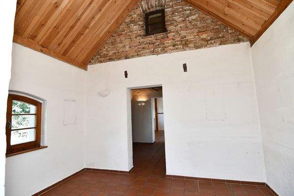 Historicher Steingiebel Küche