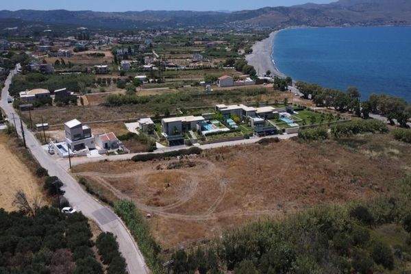 Kreta, Tavronitis: Schönes Grundstück mit Meerblick und hoher Baukapazität zu verkaufen