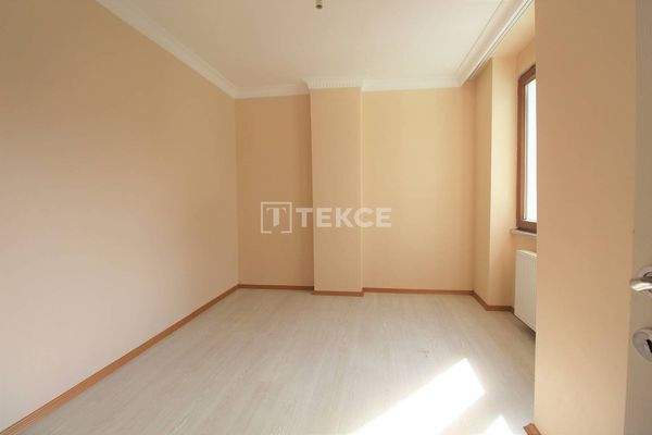 Spacious Duplex Flat with Large Terrace in Istanbul Arnavutköy