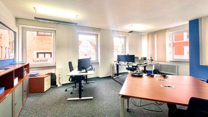 Büro groß