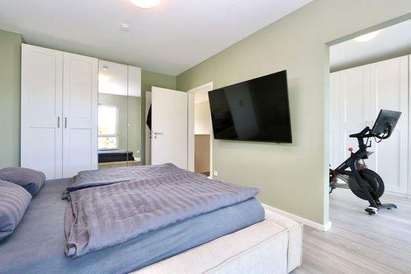 mit komfortabler Ankleide