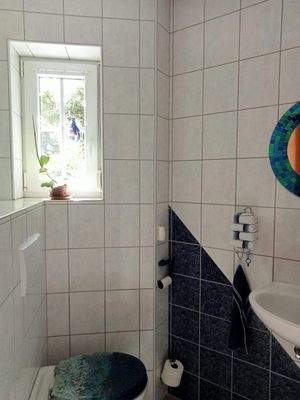 Gästebad mit Fenster EG