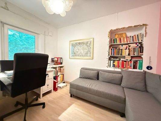 Büro/Kinderzimmer EG