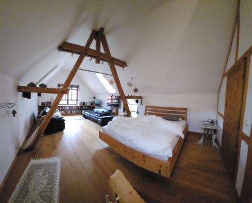 Wohnhaus Schlafzimmer.jpg