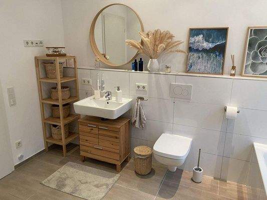 Bad Wohnung 1.OG Ansicht 2