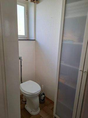 Tageslicht-Gäste-WC, EG.jpg