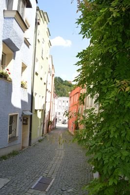 über den Burgweg zur historischen Altstadt  