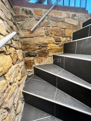 Kellerabgang mit Naturstein
