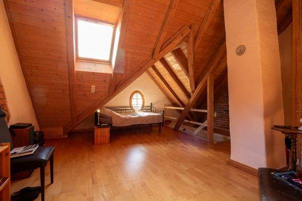 Wohn- Schlafzimmer Dachgeschoss