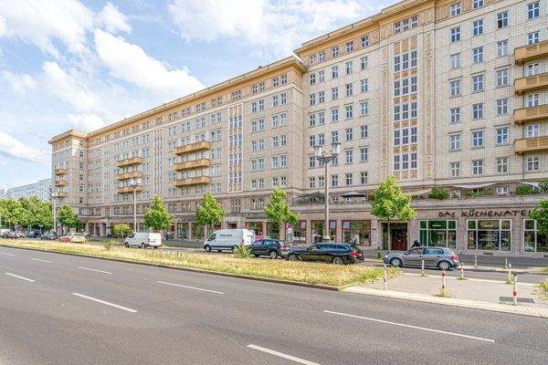 Südseite der Geschichte – Wohnen im Denkmal mit Aufzug