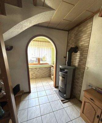 der Holzofen wärmt Diele und weitere Räume 