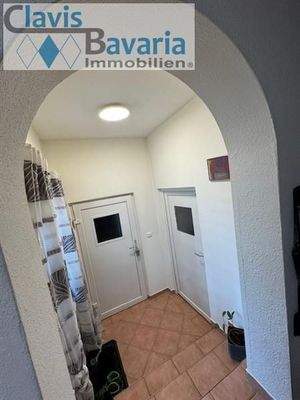 Durchgang zur Garage