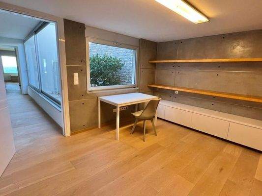 Einzigartige Villa am Meer mit Innenpool, Gärten und Gästehaus