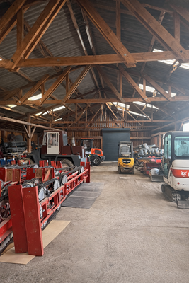 Lagerhalle + Rolltor 4