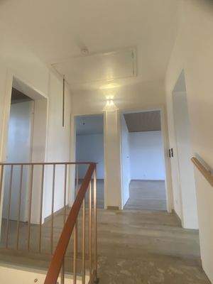 Treppe oben mit Zimmer-1.jpg