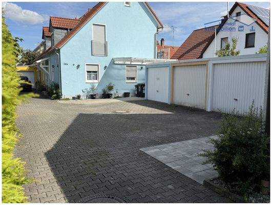 Garage und Stellplatz vorhanden