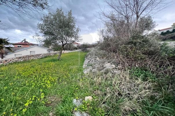 Baugrundstück in zauberhafter Lage auf der Insel Krk