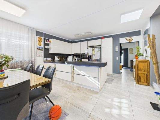 Wohn-, Ess- und Kochbereich 4