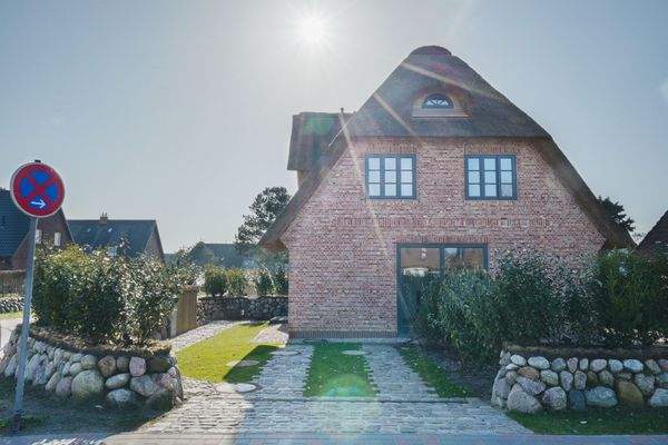 Nordansicht + Stellplatz