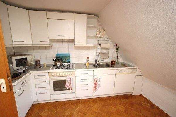 Küche mit Einbauküche, Teilansicht