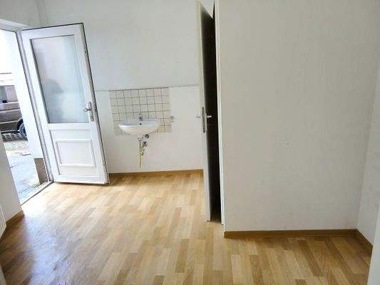 Küche mit 2. Eingang