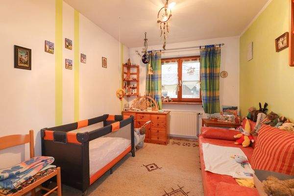 Schlafzimmer 4